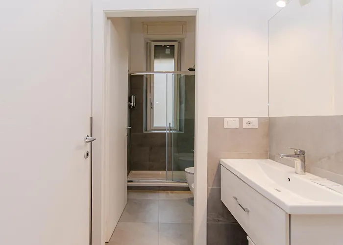 Repubblica Flat * Milán