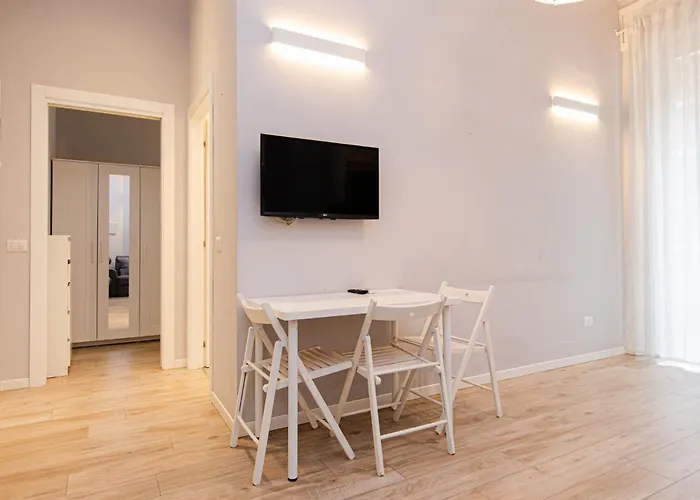 Repubblica Flat * Milán